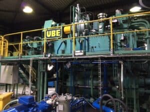 Presse d'extrusion UBE 800 MT - 800 tonne (Photo 12)