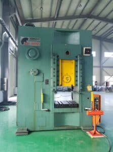 Presse à genouillère Barnaul KB8340 - 1000 tonne ID: S86917