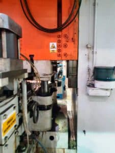 Presse hydraulique Lauffer RA500 - 500 tonne (Photo 4)