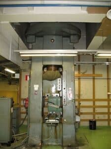 Presse à vis Weingarten P2240 - 450 tonne ID: 76057