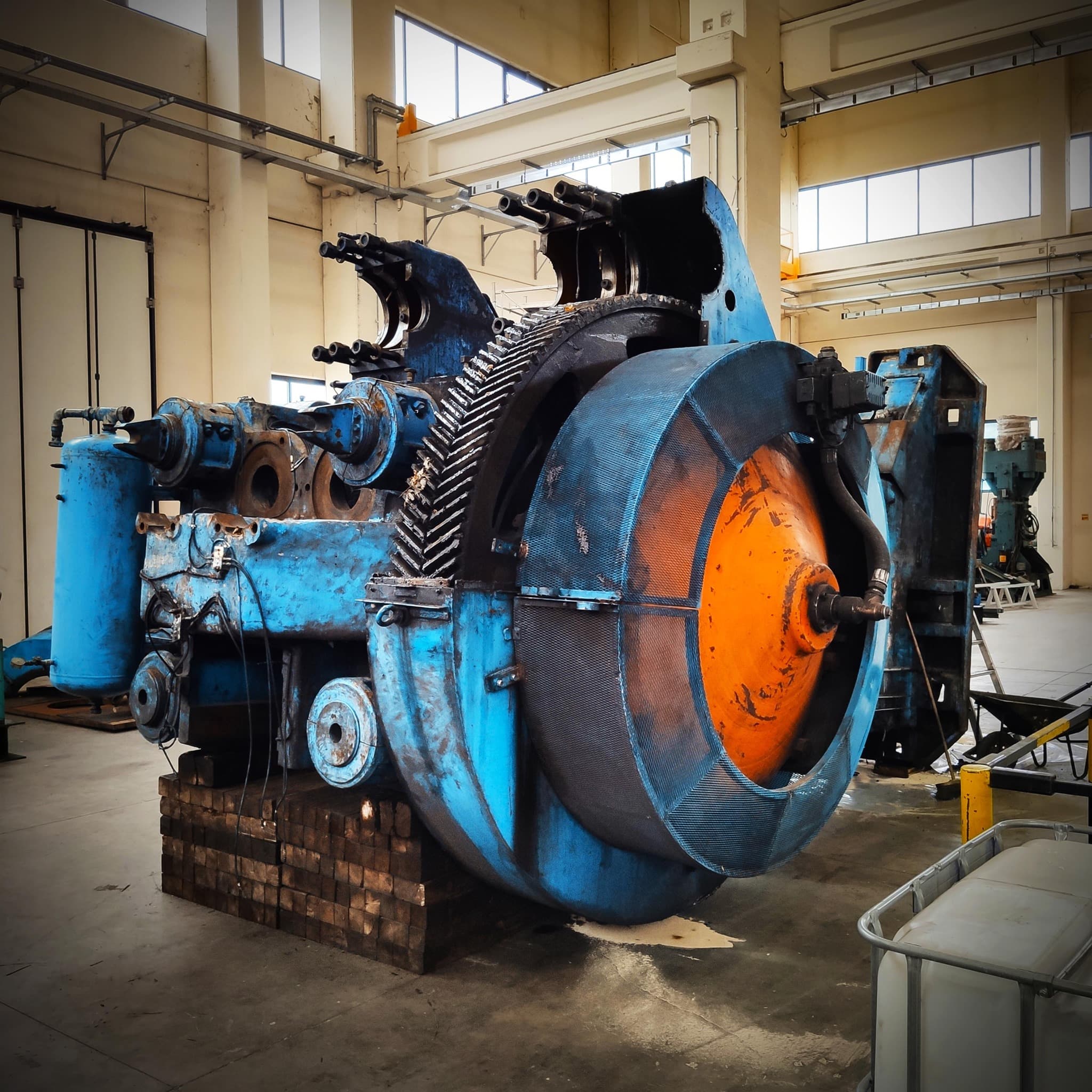 Presse de forgeage à chaud Eumuco SP 200 C - 2000 tonne