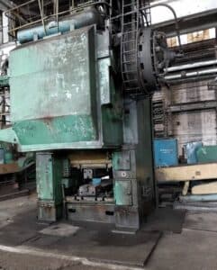 Presse à genouillère TMP Voronezh KB8044 - 2500 tonne (Photo 1)