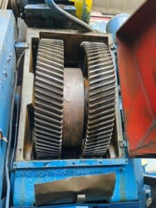 Presse à genouillère Barnaul K8340 - 1000 tonne (Photo 1)