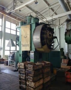 Presse de forgeage à chaud TMP Voronezh KB8542 - 1600 tonne (Photo 2)