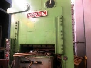 Presse d'ébavurage Ravne KES 250 - 250 tonne (Photo 4)
