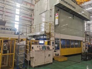 Presse d'estampage Komatsu E4T1700 - 1700 tonne ID: 76304