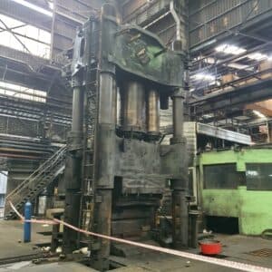 Presse de forgeage en matrice ouverte Seonam 2500 MT - 2500 tonne (Photo 5)