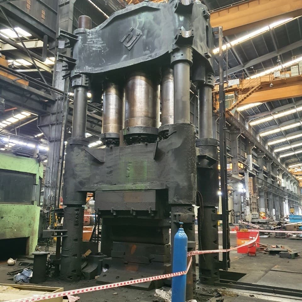 Presse de forgeage en matrice ouverte Seonam 2500 MT - 2500 tonne
