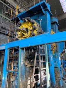 Presse de forgeage à chaud TMP Voronezh KB8042 - 1600 tonne (Photo 2)
