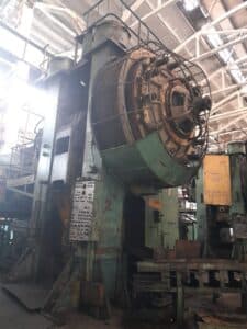 Presse de forgeage à chaud TMP Voronezh AKKB8042 - 1600 tonne (Photo 3)