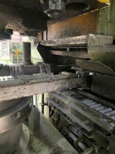 Presse de forgeage à froid Aida PK-200 - 2000 tonne (Photo 19)