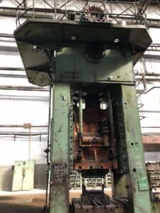 Presse d'ébavurage TMP Voronezh K2540 - 1000 tonne ID: 75667