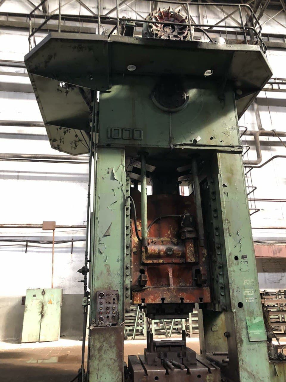 Presse d'ébavurage TMP Voronezh K2540 - 1000 tonne