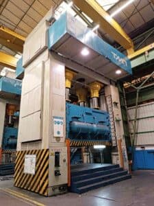 Presse d'estampage TMP Voronezh KB4043 - 2000 tonne (Photo 8)