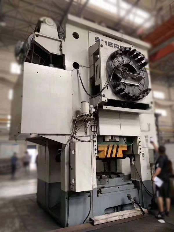 Presse de forgeage à chaud Smeral LMZ 2500 - 2500 tonne