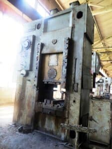 Presse à genouillère Barnaul KB8342 - 1600 tonne (Photo 1)