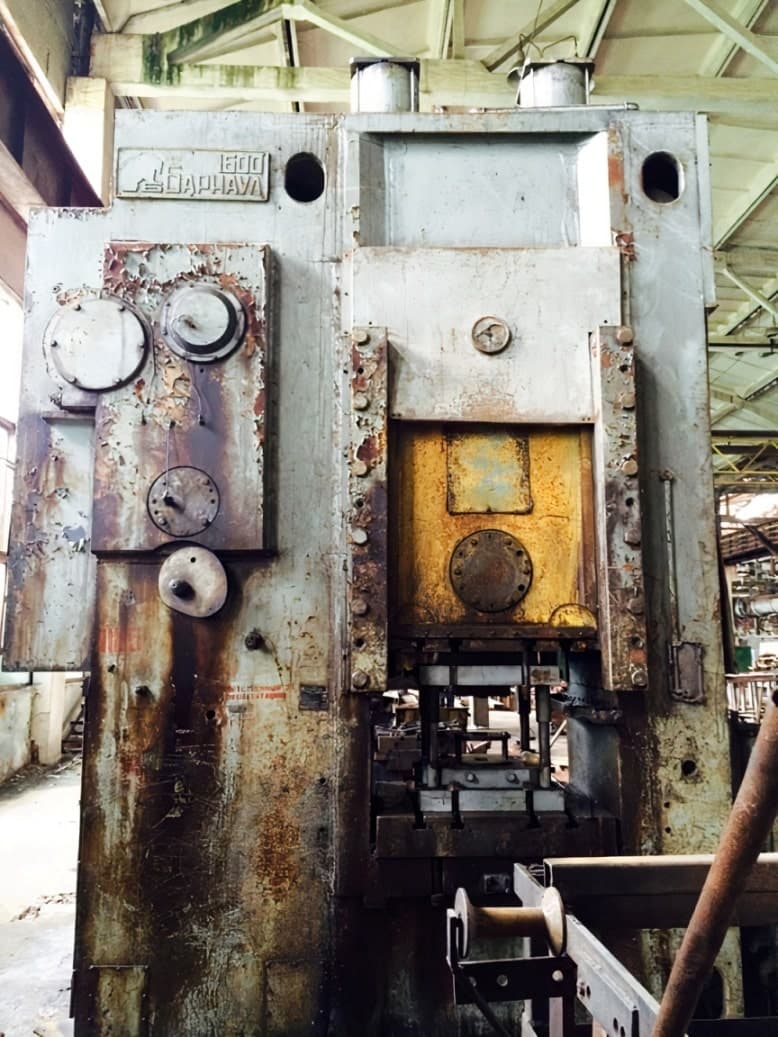 Presse à genouillère Barnaul KB8342 - 1600 tonne