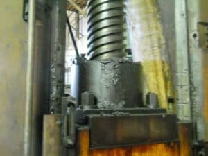Presse à vis Chimkent F1734A - 250 tonne (Photo 2)