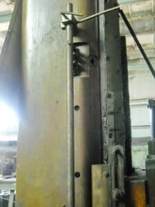 Presse à vis Chimkent F1734A - 250 tonne (Photo 5)