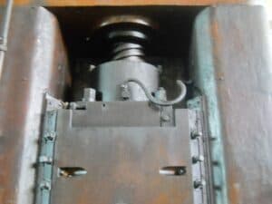 Presse à vis Chimkent F1734A - 250 tonne (Photo 12)