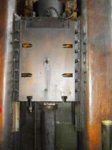 Presse à vis Chimkent F1734A - 250 tonne (Photo 10)