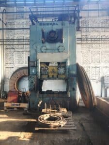 Presse d'ébavurage Smeral LDO 315 - 315 tonne ID: S87000