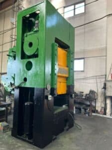 Presse à genouillère Barnaul K8342 - 1600 tonne (Photo 2)