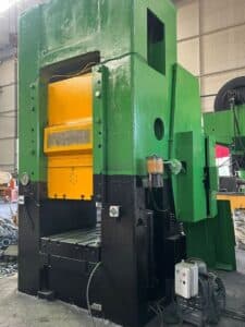 Presse à genouillère Barnaul K8342 - 1600 tonne ID: 76334