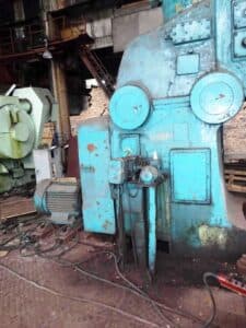 Marteau de forgeage en matrice ouverte VoronezhPress M4140A - 1 tonne (Photo 1)