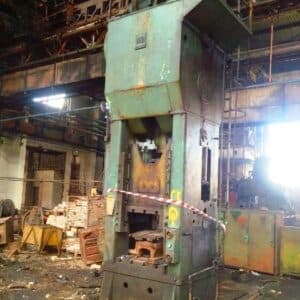 Presse d'ébavurage Erfurt PKZ 400/1000 - 400 tonne (Photo 1)