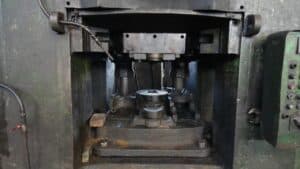 Presse de forgeage à chaud Spiertz PF2500 - 2500 tonne (Photo 2)