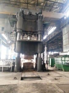 Presse de forgeage en matrice ouverte Dnepropress PA1345 - 3200 tonne (Photo 9)