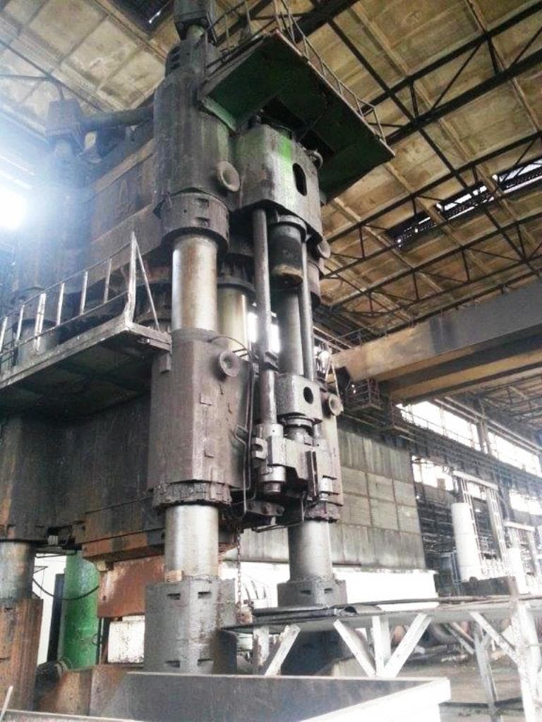Presse de forgeage en matrice ouverte Dnepropress PA1345 - 3200 tonne