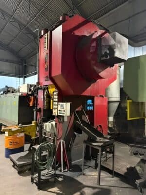 Presse de forgeage à chaud Manzoni SV650 - 650 tonne (Photo 1)