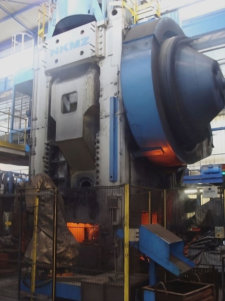 Presse de forgeage à chaud NKMZ Kramatorsk 6300 - 6300 tonne