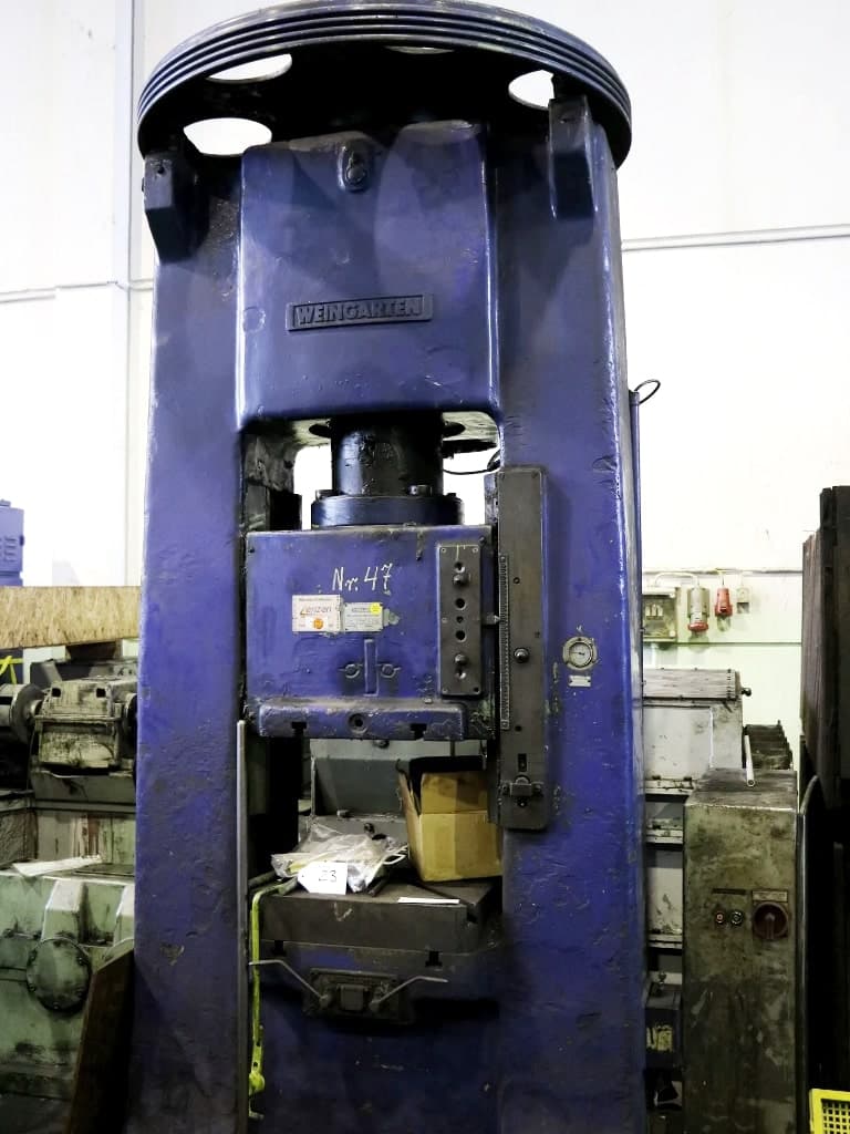 Presse à vis Weingarten P 180 - 240 tonne