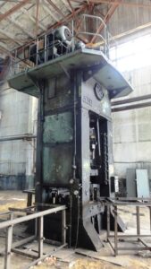 Presse d'ébavurage TMP Voronezh K9538 - 630 tonne (Photo 11)
