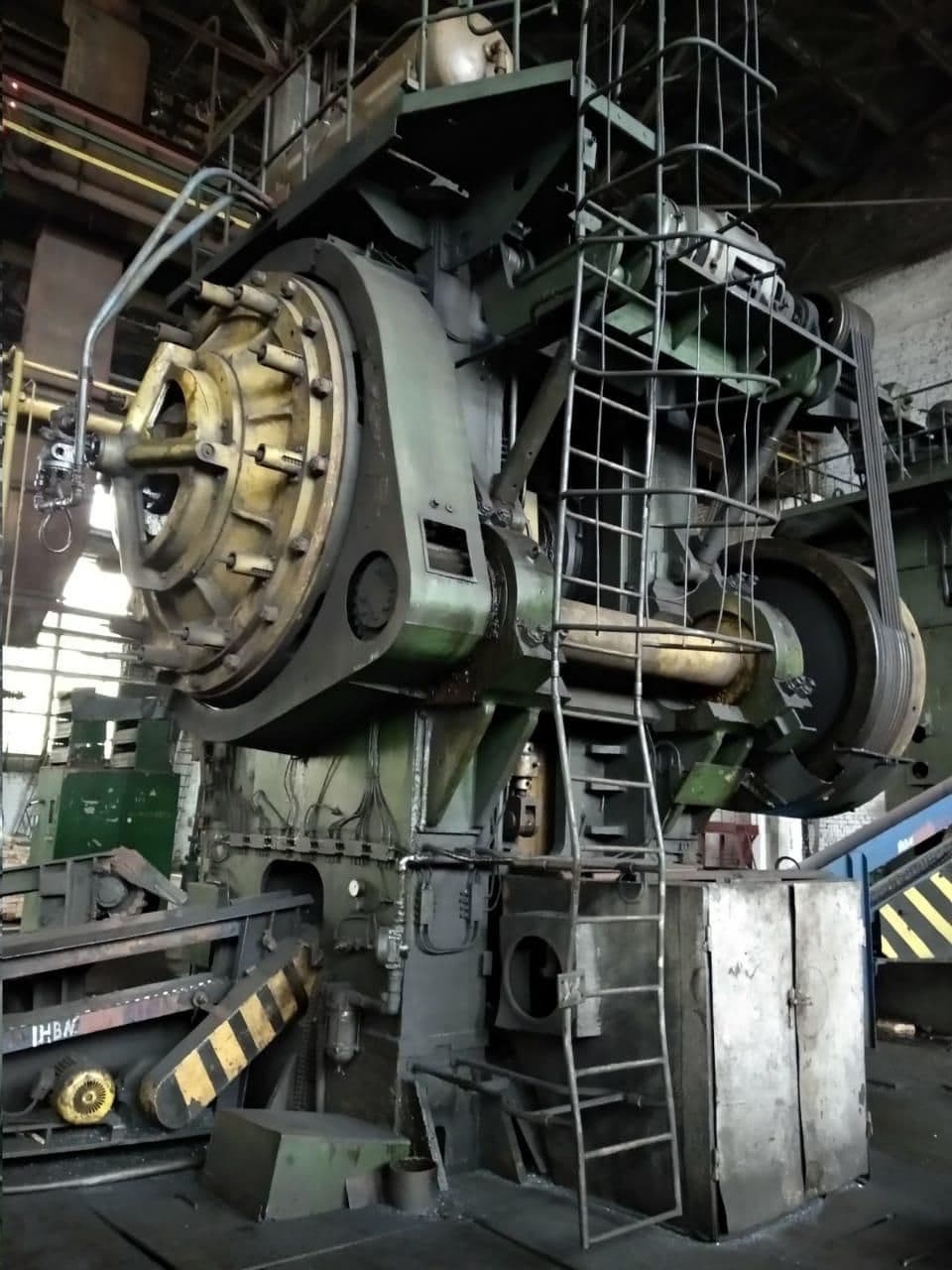 Presse de forgeage à chaud TMP Voronezh K8544 - 2500 tonne