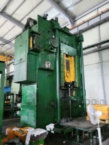 Presse de forgeage à froid Barnaul KB0040 - 1000 tonne ID: 76323