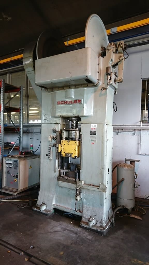 Presse à vis Schuler PF 140/450 - 130 tonne