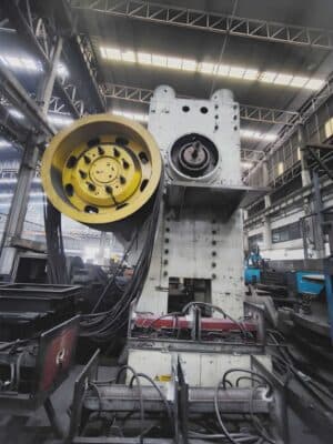 Presse de forgeage à chaud NKMZ Kramatorsk 6300 - 6300 tonne (Photo 4)