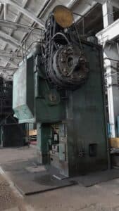 Presse à genouillère TMP Voronezh KB8044 - 2500 tonne (Photo 2)